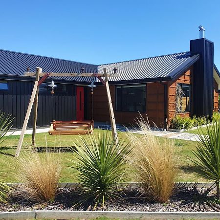 Hawea Heaven: Superking Beds + Hot Tub + Mountain Villa Wanaka Dış mekan fotoğraf