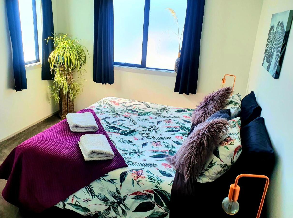 Hawea Heaven: Superking Beds + Hot Tub + Mountain Villa Wanaka Dış mekan fotoğraf