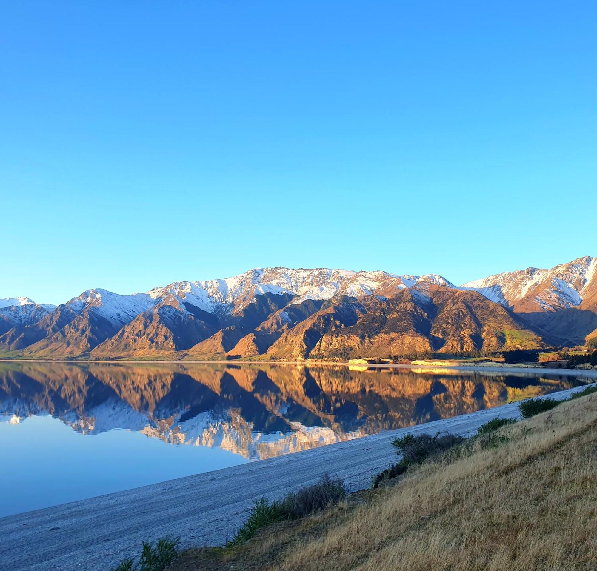 Hawea Heaven: Superking Beds + Hot Tub + Mountain Villa Wanaka Dış mekan fotoğraf